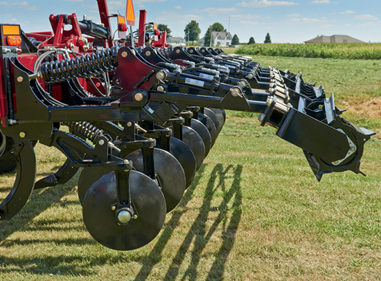 Rippers and disc harrows