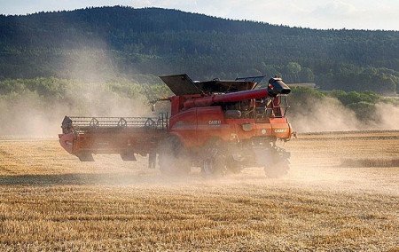 Що допомагає комбайнам Axial-Flow 250 досягти максимального результату