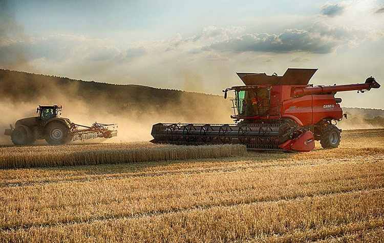 Що допомагає комбайнам Axial-Flow 250 досягти максимального результату