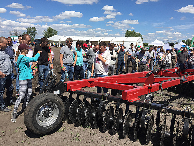 Some solutions for tillage were demonstrated at the Day of agrarian technologies