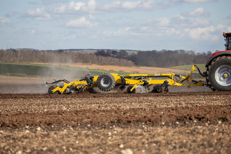 Rippers and disc harrows