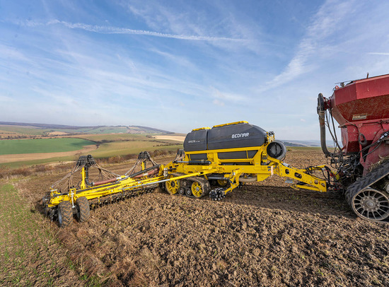 A wide seed drill BEDNAR EFECTA CE