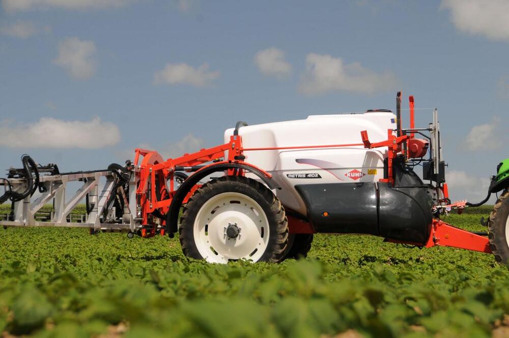 Trailed sprayer KUHN METRIS 4102