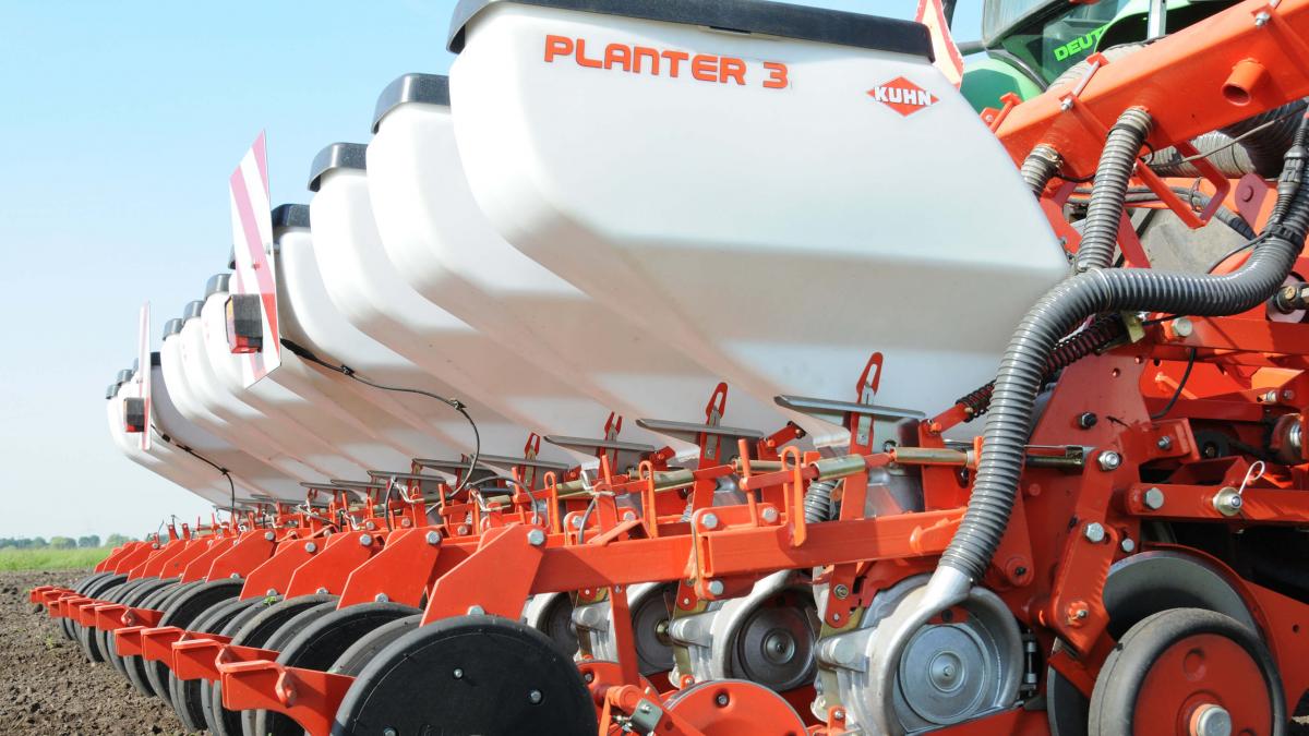 KUHN Planter 3 Select precision seed drill