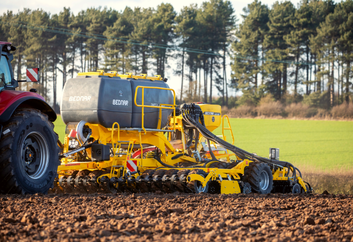 Як OMEGA від BEDNAR покращує фінансові результати господарства?