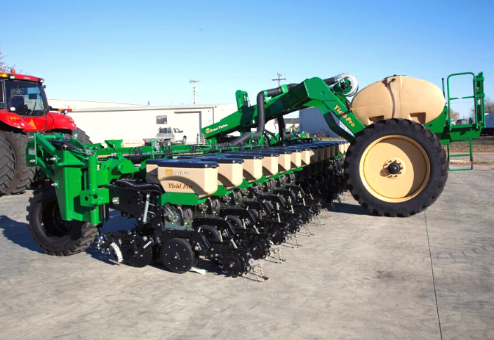 Спеціальна програма для українських аграріїв – аукціон причіпної ґрунтообробної техніки