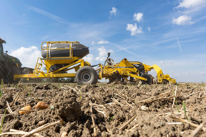 Rippers and disc harrows