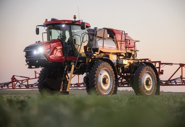 CASE IH PATRIOT® sprayer takes leap forward in spray technology, comfort and connectivity