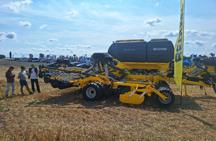 Тайтен Машинері Україна на «УКАБ Агротехнології 2025»: надійні рішення для вашого поля