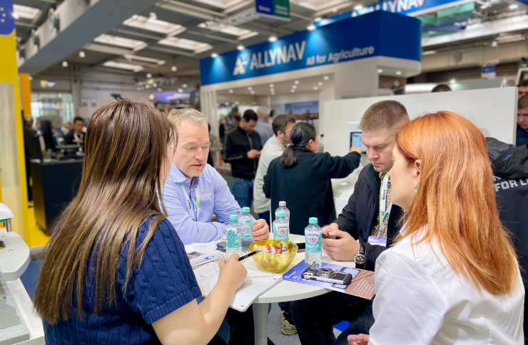 Тайтен Машинері Україна оголосила про випуск нового автопілоту під власним брендом T-Line: початок нової ери технологічних рішень для українського агро-ринку