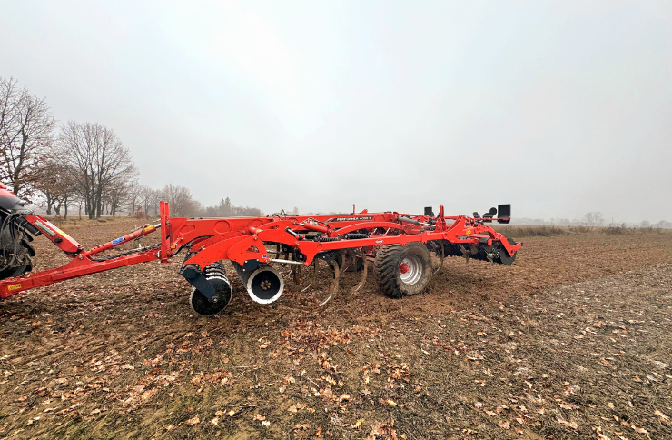 KUHN PERFORMER SELECT Combined Disc-Tine Cultivator - a universal solution for modern farming