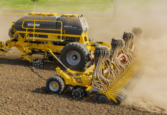 A New Standard of Productivity: BEDNAR EFECTA CE 12000 — High-Performance Seeder for Large-Scale Farming