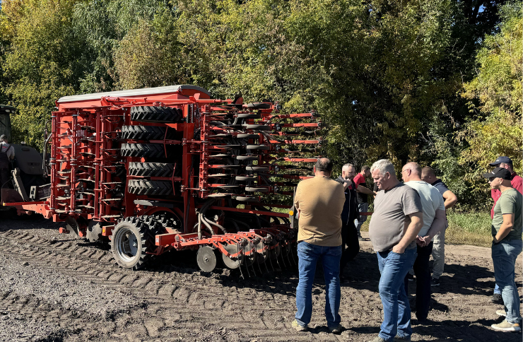 KUHN ESPRO seeding system: efficiency, precision and speed in one pass