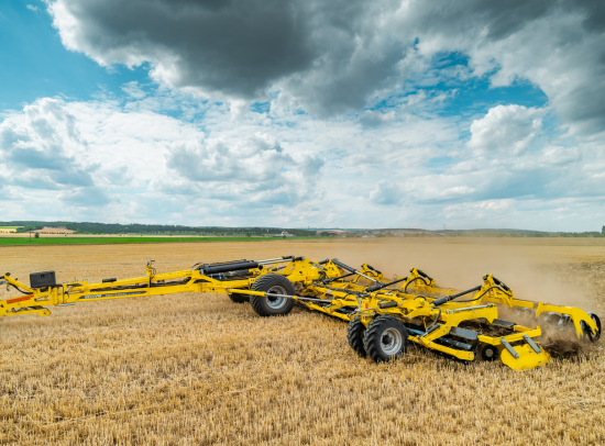 Wide-grip universal disc cultivator SWIFTERDISC XE PROFI