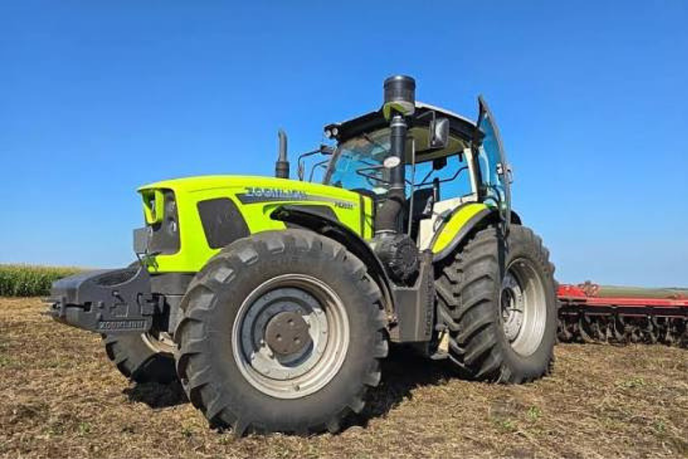 Wheeled tractor ZOOMLION PG 2004