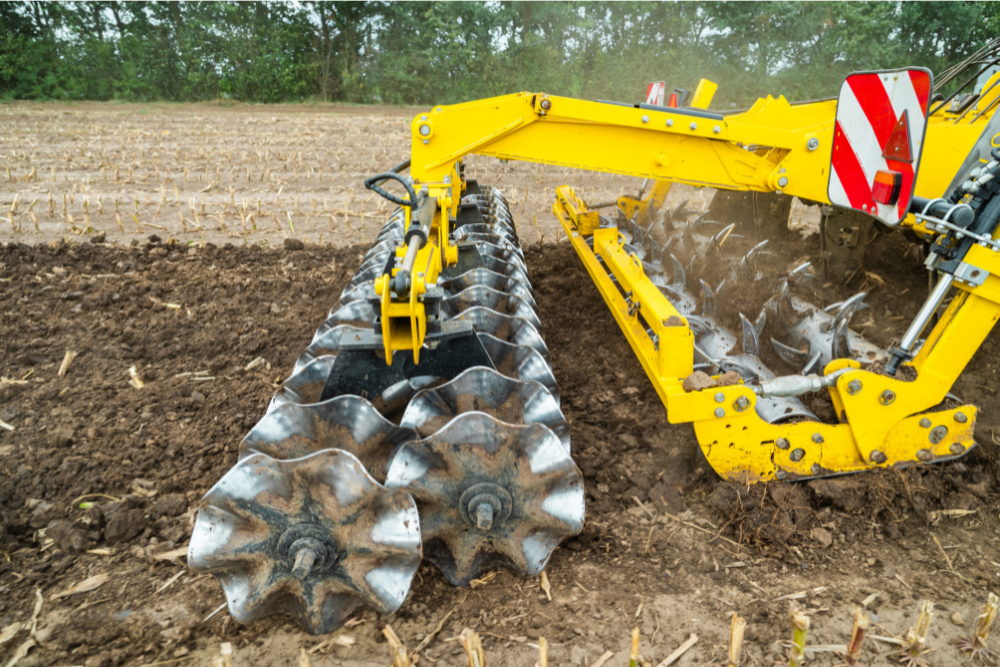 Rippers and disc harrows