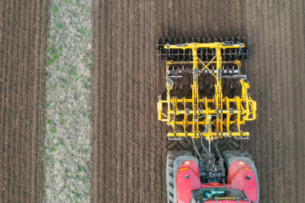 Rippers and disc harrows
